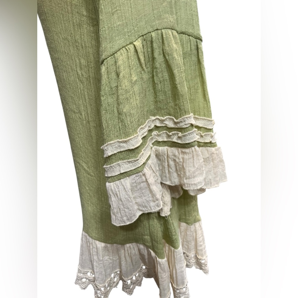 Paisley Vine Sage Green Bobo Top w/Lace - Size Medium - Picture 3 of 8